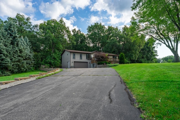 1005 Autumn, LAKE SUMMERSET, Illinois 61019, 3 Bedrooms Bedrooms, ,3 BathroomsBathrooms,House,For Sale,Autumn,202505450