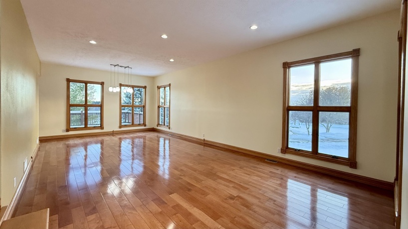 3815 Gray Fox, ROCKFORD, Illinois 61114, 4 Bedrooms Bedrooms, ,4 BathroomsBathrooms,House,For Sale,Gray Fox,202600100