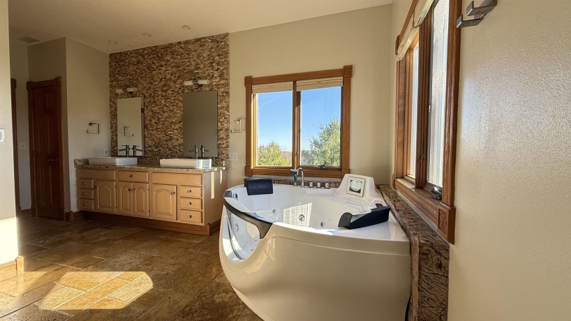 3815 Gray Fox, ROCKFORD, Illinois 61114, 4 Bedrooms Bedrooms, ,4 BathroomsBathrooms,House,For Sale,Gray Fox,202600100