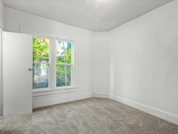 1227 Chestnut, ROCKFORD, Illinois 61102, 3 Bedrooms Bedrooms, ,1 BathroomBathrooms,House,For Sale,Chestnut,202507104