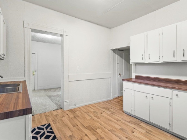 1227 Chestnut, ROCKFORD, Illinois 61102, 3 Bedrooms Bedrooms, ,1 BathroomBathrooms,House,For Sale,Chestnut,202507104