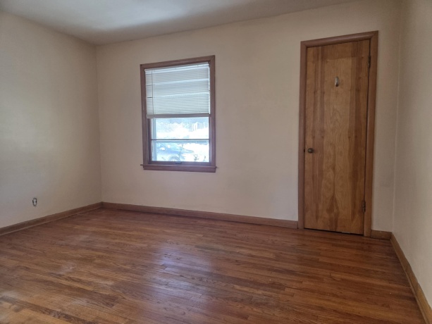 1123 16th, ROCKFORD, Illinois 61104, 3 Bedrooms Bedrooms, ,1 BathroomBathrooms,House,For Sale,16th,202600101