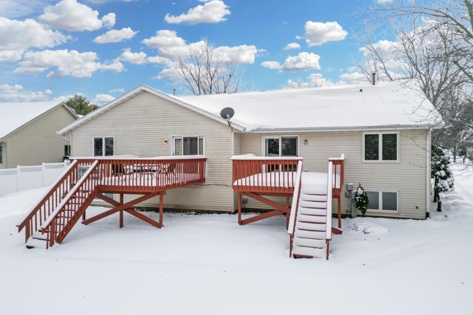 6608-6610 Sawgrass, ROCKFORD, Illinois 61114, ,2 Units,For Sale,Sawgrass,202600103