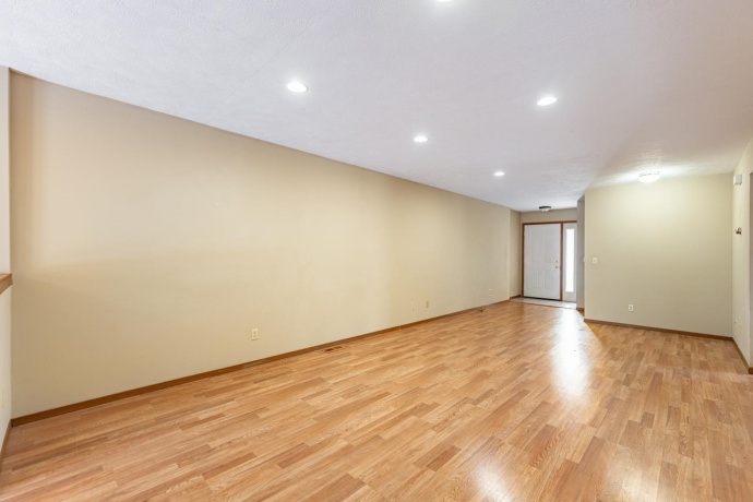 6608-6610 Sawgrass, ROCKFORD, Illinois 61114, ,2 Units,For Sale,Sawgrass,202600103