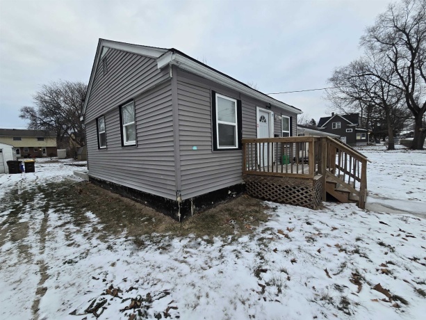 1123 Island, ROCKFORD, Illinois 61102, 2 Bedrooms Bedrooms, ,1 BathroomBathrooms,House,For Sale,Island,202600110