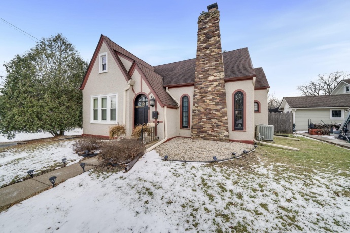 1614 Grace, ROCKFORD, Illinois 61103, 3 Bedrooms Bedrooms, ,2 BathroomsBathrooms,House,For Sale,Grace,202600114