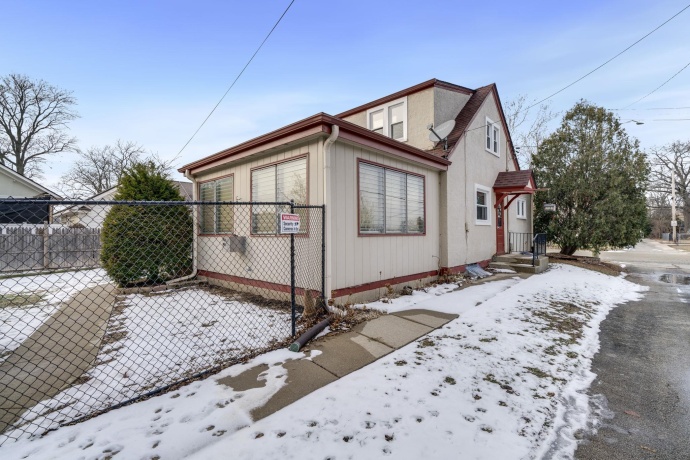 1614 Grace, ROCKFORD, Illinois 61103, 3 Bedrooms Bedrooms, ,2 BathroomsBathrooms,House,For Sale,Grace,202600114