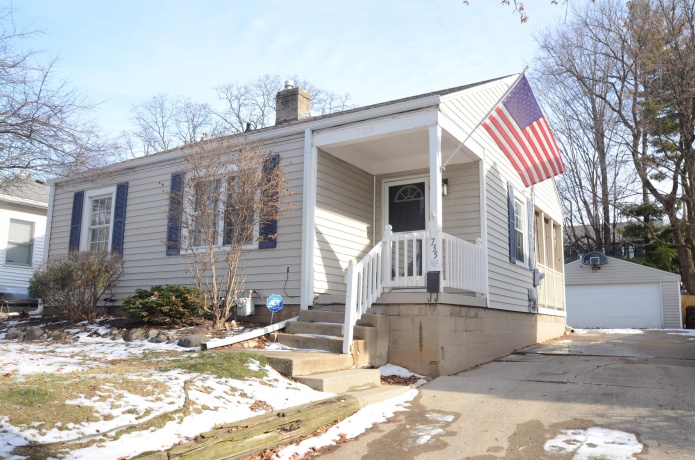 735 Joslyn, ROCKFORD, Illinois 61107, 3 Bedrooms Bedrooms, ,1 BathroomBathrooms,House,For Sale,Joslyn,202600122