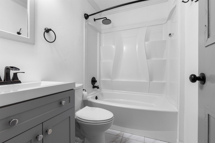 1419 Stratford, ROCKFORD, Illinois 61107, 3 Bedrooms Bedrooms, ,2 BathroomsBathrooms,House,For Sale,Stratford,202600134