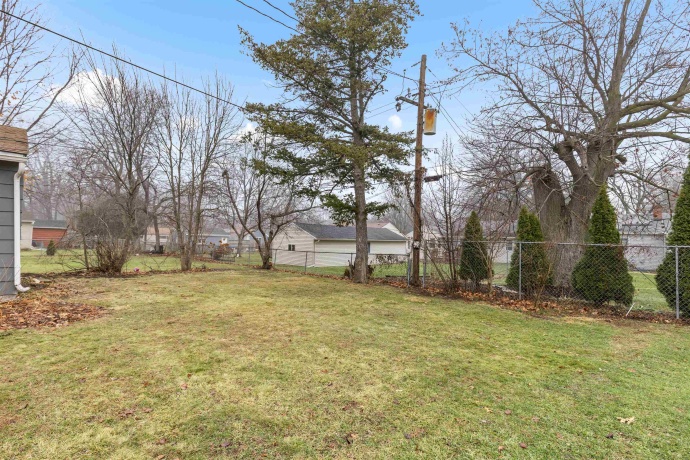 1419 Stratford, ROCKFORD, Illinois 61107, 3 Bedrooms Bedrooms, ,2 BathroomsBathrooms,House,For Sale,Stratford,202600134