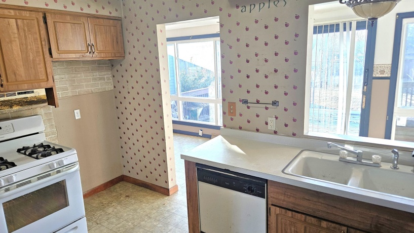 2310 Winnebago, ROCKFORD, Illinois 61103, 3 Bedrooms Bedrooms, ,1 BathroomBathrooms,House,For Sale,Winnebago,202600137