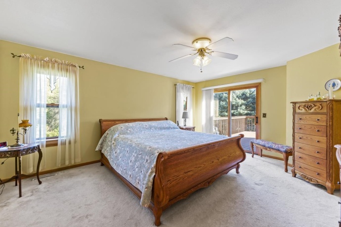 810 Southgate, LAKE SUMMERSET, Illinois 61019, 4 Bedrooms Bedrooms, ,3 BathroomsBathrooms,House,For Sale,Southgate,202506290