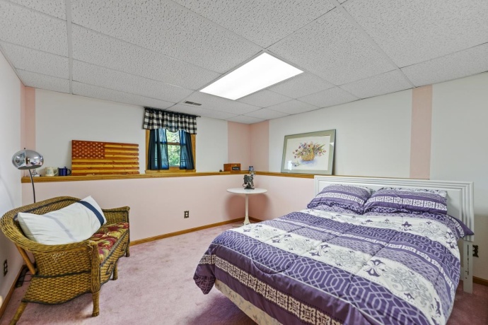 810 Southgate, LAKE SUMMERSET, Illinois 61019, 4 Bedrooms Bedrooms, ,3 BathroomsBathrooms,House,For Sale,Southgate,202506290