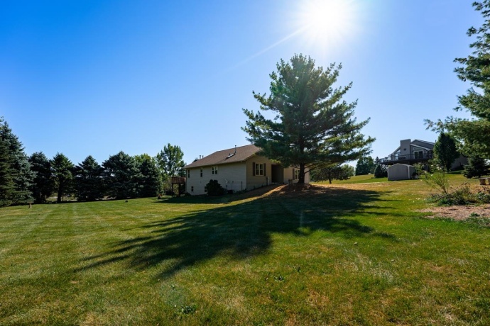 810 Southgate, LAKE SUMMERSET, Illinois 61019, 4 Bedrooms Bedrooms, ,3 BathroomsBathrooms,House,For Sale,Southgate,202506290