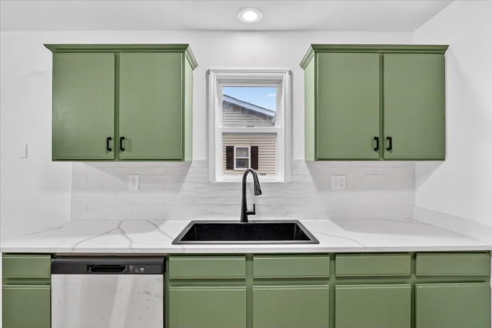 615 Winfield, SOUTH BELOIT, Illinois 61080, 3 Bedrooms Bedrooms, ,2 BathroomsBathrooms,House,For Sale,Winfield,202600143