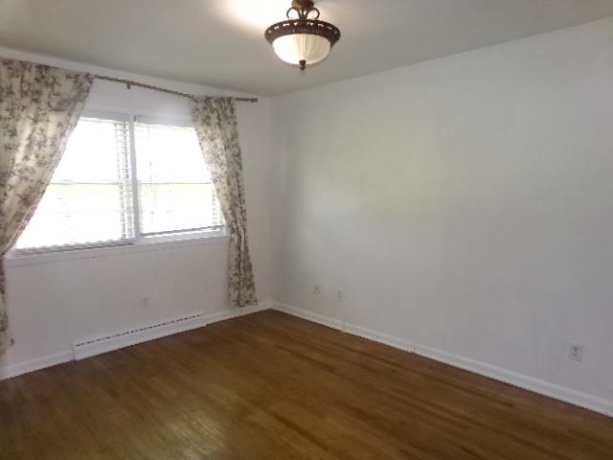 1435 Bolkinwood Drive, FREEPORT, Illinois 61032, 5 Bedrooms Bedrooms, ,3 BathroomsBathrooms,House,For Sale,Bolkinwood Drive,202600148