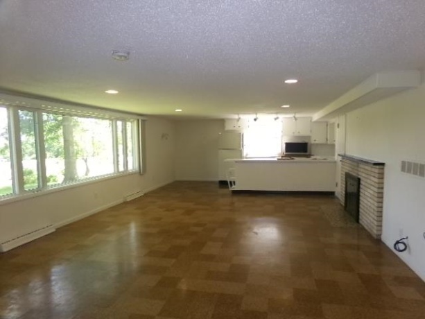 1435 Bolkinwood Drive, FREEPORT, Illinois 61032, 5 Bedrooms Bedrooms, ,3 BathroomsBathrooms,House,For Sale,Bolkinwood Drive,202600148