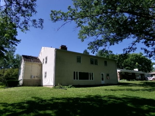 1435 Bolkinwood Drive, FREEPORT, Illinois 61032, 5 Bedrooms Bedrooms, ,3 BathroomsBathrooms,House,For Sale,Bolkinwood Drive,202600148