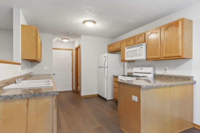 3540 St Anthony #3, ROCKFORD, Illinois 61101, 4 Bedrooms Bedrooms, ,2 BathroomsBathrooms,Condominium,For Sale,St Anthony #3,202600154