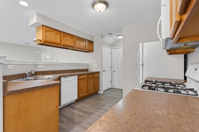 3540 St Anthony #2, ROCKFORD, Illinois 61101, 2 Bedrooms Bedrooms, ,1 BathroomBathrooms,Condominium,For Sale,St Anthony #2,202600156
