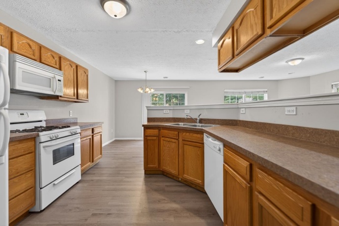 3540 St Anthony #2, ROCKFORD, Illinois 61101, 2 Bedrooms Bedrooms, ,1 BathroomBathrooms,Condominium,For Sale,St Anthony #2,202600156