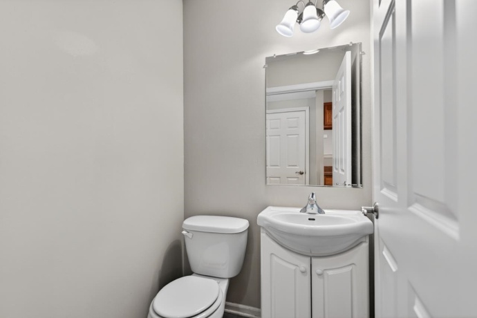 3540 St Anthony #2, ROCKFORD, Illinois 61101, 2 Bedrooms Bedrooms, ,1 BathroomBathrooms,Condominium,For Sale,St Anthony #2,202600156