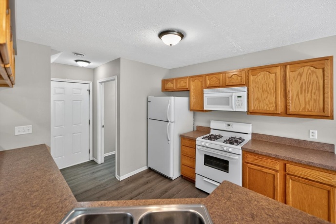 3540 St Anthony #2, ROCKFORD, Illinois 61101, 2 Bedrooms Bedrooms, ,1 BathroomBathrooms,Condominium,For Sale,St Anthony #2,202600156