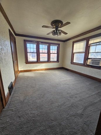 914 18th, ROCKFORD, Illinois 61104, 2 Bedrooms Bedrooms, ,1 BathroomBathrooms,House,For Sale,18th,202600161