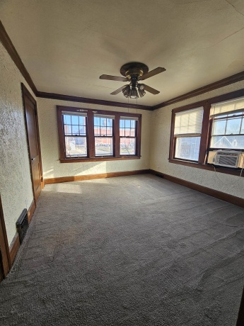 914 18th, ROCKFORD, Illinois 61104, 2 Bedrooms Bedrooms, ,1 BathroomBathrooms,House,For Sale,18th,202600161