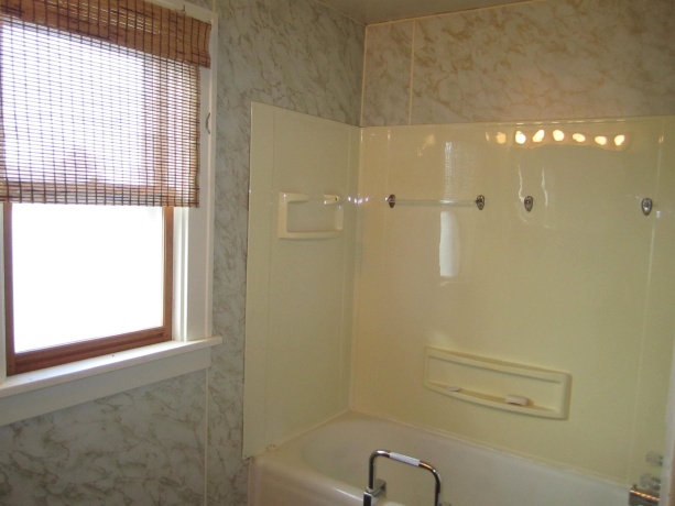 1107 MAIN, BELVIDERE, Illinois 61008, 2 Bedrooms Bedrooms, ,2 BathroomsBathrooms,House,For Sale,MAIN,202600162