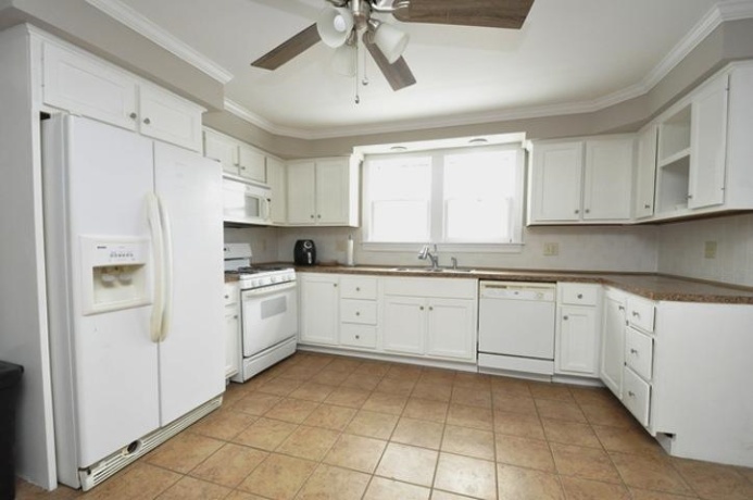 295 Illinois, MARSEILLES, Illinois 61341, 3 Bedrooms Bedrooms, ,1 BathroomBathrooms,House,For Sale,Illinois,202600166