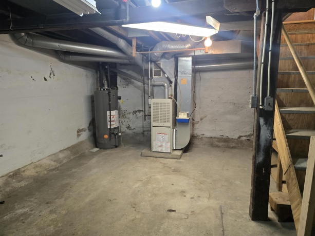 320 Westmoreland, ROCKFORD, Illinois 61102, 3 Bedrooms Bedrooms, ,1 BathroomBathrooms,House,For Sale,Westmoreland,202600175