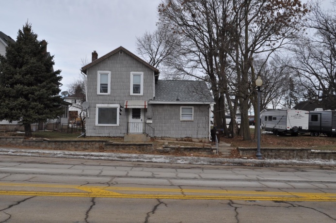 730 Galena, FREEPORT, Illinois 61032, 2 Bedrooms Bedrooms, ,1 BathroomBathrooms,House,For Sale,Galena,202600180