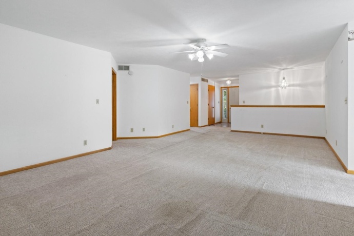 5103 Star Flower, LOVES PARK, Illinois 61111, 2 Bedrooms Bedrooms, ,3 BathroomsBathrooms,Condominium,For Sale,Star Flower,202506470
