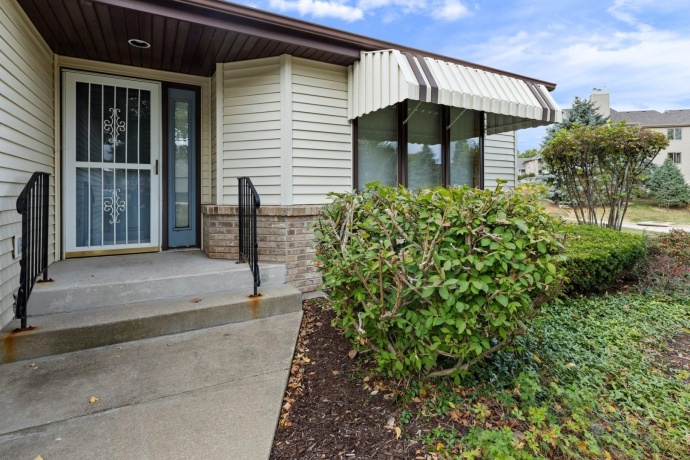 5103 Star Flower, LOVES PARK, Illinois 61111, 2 Bedrooms Bedrooms, ,3 BathroomsBathrooms,Condominium,For Sale,Star Flower,202506470