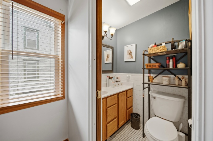 705 Institute, DIXON, Illinois 61021, 3 Bedrooms Bedrooms, ,1 BathroomBathrooms,House,For Sale,Institute,202600187