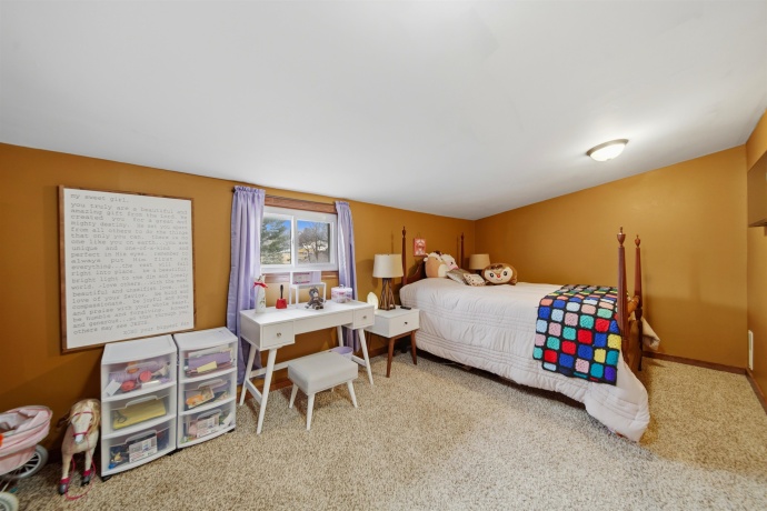 705 Institute, DIXON, Illinois 61021, 3 Bedrooms Bedrooms, ,1 BathroomBathrooms,House,For Sale,Institute,202600187