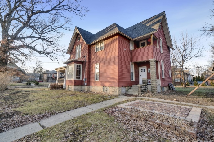 732 Seminary, ROCKFORD, Illinois 61104, 4 Bedrooms Bedrooms, ,1 BathroomBathrooms,House,For Sale,Seminary,202600188