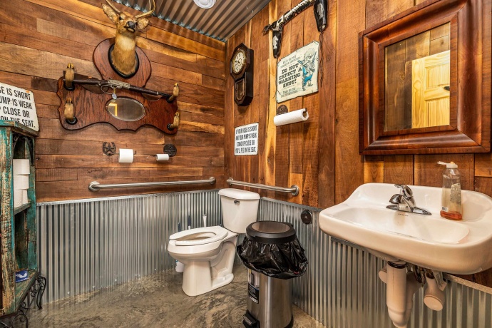 11110 US Rte 20 West, GALENA, Illinois 61036, ,Commercial,For Sale,US Rte 20 West,202403449