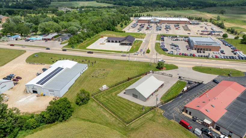 11110 US Rte 20 West, GALENA, Illinois 61036, ,Commercial,For Sale,US Rte 20 West,202403449