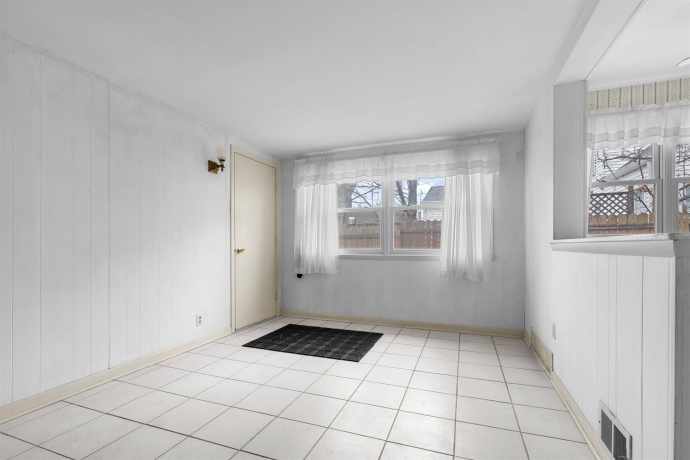 2820 BUCKINGHAM, ROCKFORD, Illinois 61107, 2 Bedrooms Bedrooms, ,1 BathroomBathrooms,House,For Sale,BUCKINGHAM,202600192