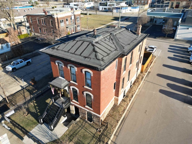 129 2nd, ROCKFORD, Illinois 61107, ,5+ Units,For Sale,2nd,202600195