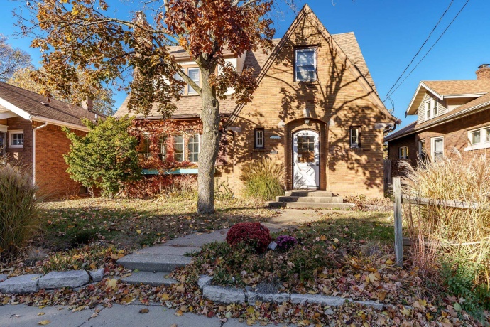 2310 Broadway, ROCKFORD, Illinois 61104, 4 Bedrooms Bedrooms, ,2 BathroomsBathrooms,House,For Sale,Broadway,202506964