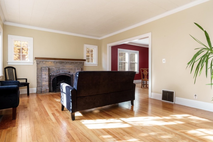 2310 Broadway, ROCKFORD, Illinois 61104, 4 Bedrooms Bedrooms, ,2 BathroomsBathrooms,House,For Sale,Broadway,202506964