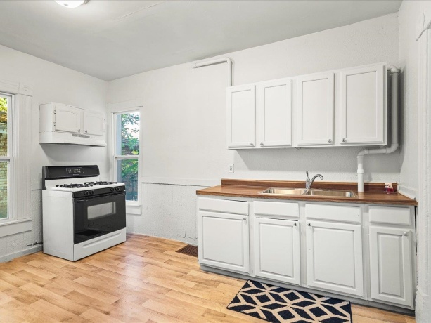 1227 Chestnut, ROCKFORD, Illinois 61102, 3 Bedrooms Bedrooms, ,1 BathroomBathrooms,House,For Sale,Chestnut,202507104