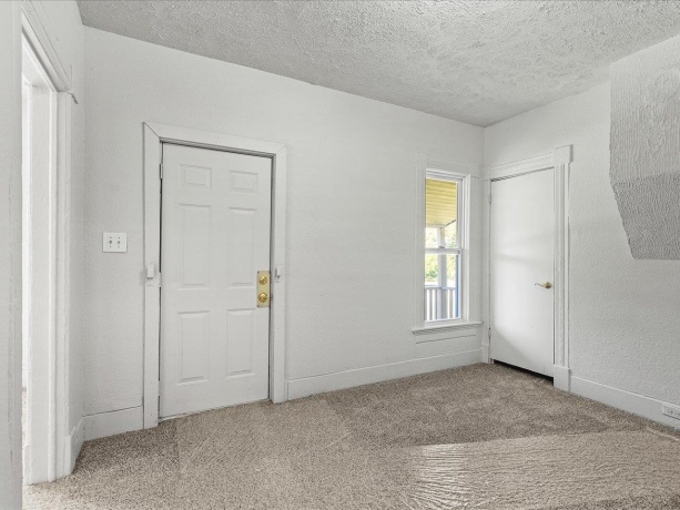 1227 Chestnut, ROCKFORD, Illinois 61102, 3 Bedrooms Bedrooms, ,1 BathroomBathrooms,House,For Sale,Chestnut,202507104