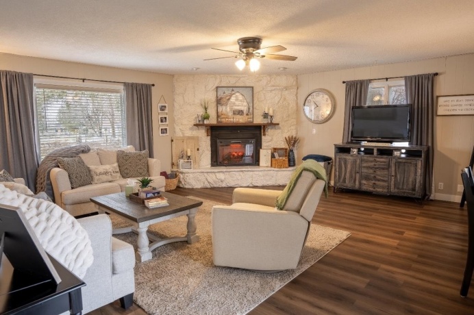 304 LUMAR, PEARL CITY, Illinois 61062, 2 Bedrooms Bedrooms, ,2 BathroomsBathrooms,House,For Sale,LUMAR,202600198