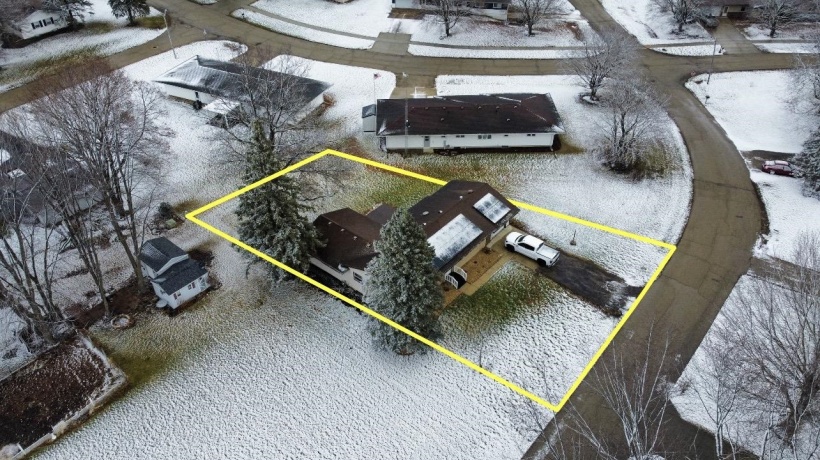 304 LUMAR, PEARL CITY, Illinois 61062, 2 Bedrooms Bedrooms, ,2 BathroomsBathrooms,House,For Sale,LUMAR,202600198