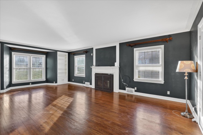 422 Gardiner, ROCKFORD, Illinois 61107, 3 Bedrooms Bedrooms, ,2 BathroomsBathrooms,House,For Sale,Gardiner,202600200