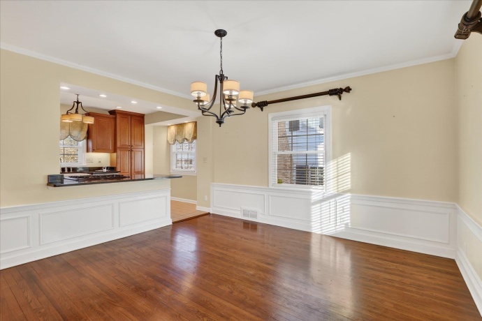 422 Gardiner, ROCKFORD, Illinois 61107, 3 Bedrooms Bedrooms, ,2 BathroomsBathrooms,House,For Sale,Gardiner,202600200